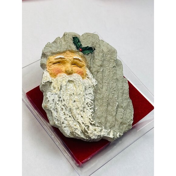 Handcrafted Santa Claus Face Brooch Pin With Holly Detail Vintage Look By Papel - Picture 1 of 3